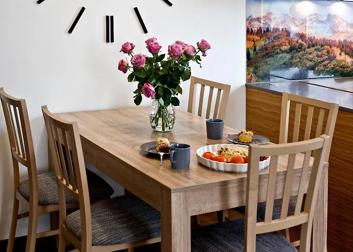 Jana Kazimierza 57 Serviced *